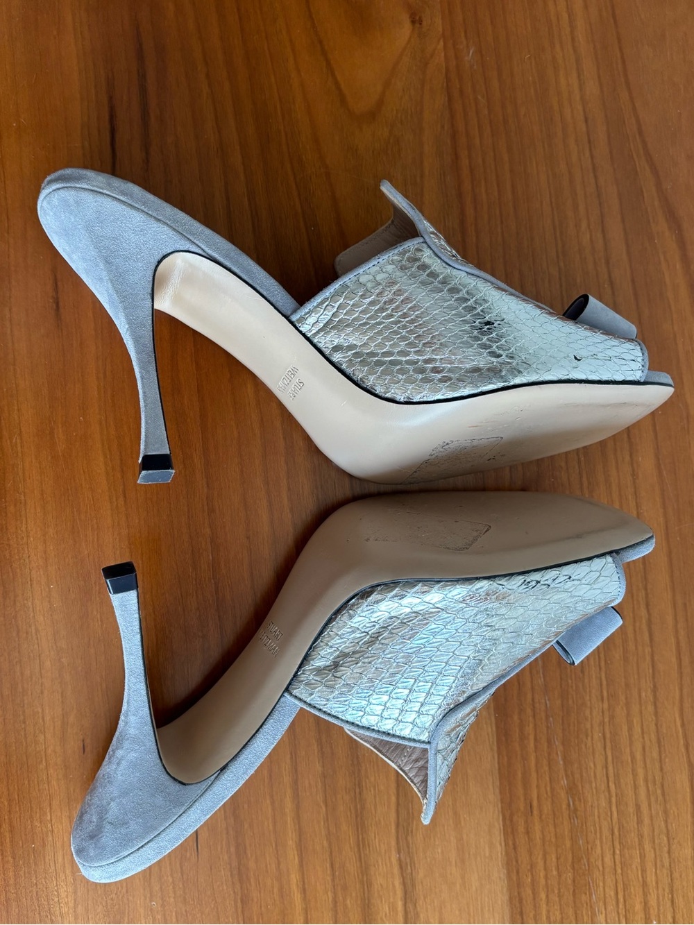 NWOT Stuart Weitzman Vintage silver python-embossed mules - Picture 13 of 14